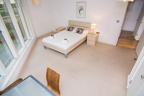 Apartment Wharf – Water Gardens