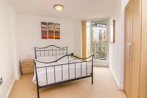 Apartment Wharf – Water Gardens