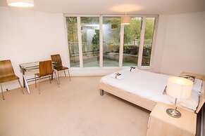 Apartment Wharf – Water Gardens