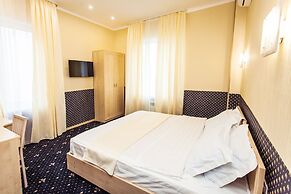 Mira Hotel