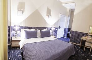 Mira Hotel