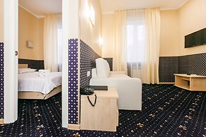 Mira Hotel