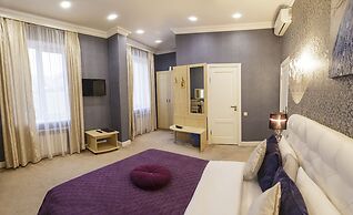 Mira Hotel