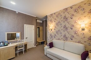 Mira Hotel