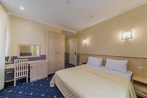 Mira Hotel