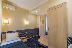 Mira Hotel