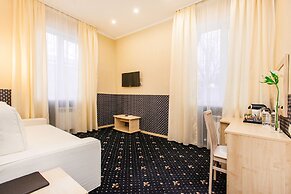 Mira Hotel