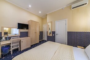 Mira Hotel