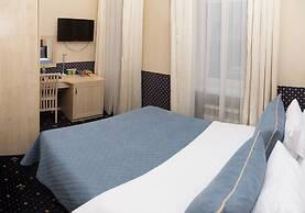 Mira Hotel