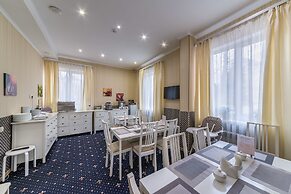 Mira Hotel