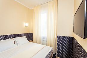 Mira Hotel