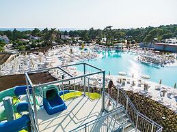 Zaton Holiday Resort Camping homes