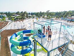 Zaton Holiday Resort Camping homes