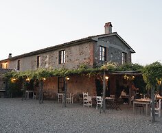Locanda In Tuscany