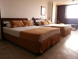 Hotel Ribera Del Rio Av 2N