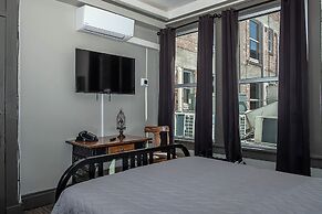 Gardner Hotel & Hostel
