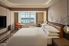 Sheraton Samoa Aggie Grey's Hotel & Bungalows