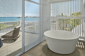 Sheraton Samoa Aggie Grey's Hotel & Bungalows