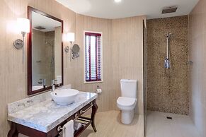 Sheraton Samoa Aggie Grey's Hotel & Bungalows