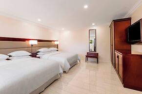 Sheraton Samoa Aggie Grey's Hotel & Bungalows