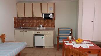 Semiramis Apartments by Estia