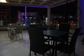Blue Birds International Hotel