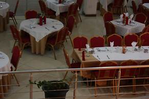 Blue Birds International Hotel