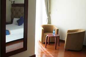 Blue Birds International Hotel