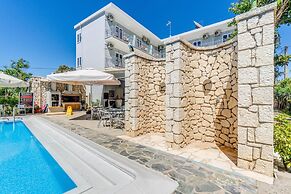 Angela Hotel and Apartments