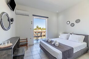 Angela Hotel and Apartments