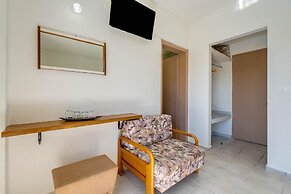 Angela Hotel and Apartments