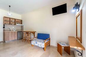 Angela Hotel and Apartments