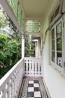 Bentleys Hotel Colaba