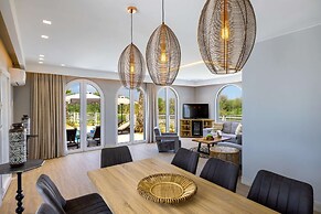 Anemos Luxury Grand Resort