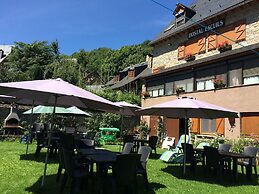 Hostal Escuils