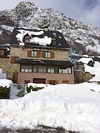 Hostal Escuils