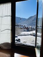 Hostal Escuils