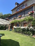 Hostal Escuils