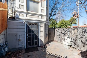 Bright & Spacious One Bedroom Apartment