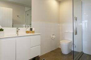 Acacia Lake View Motel