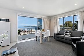 Acacia Lake View Motel