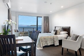 Acacia Lake View Motel