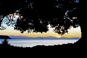 Acacia Lake View Motel