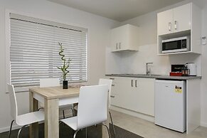 Acacia Lake View Motel