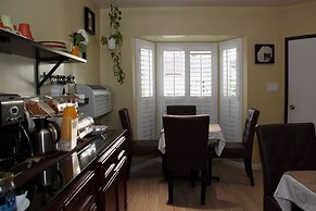 El Royale Gardens Near Universal Studios