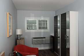 El Royale Gardens Near Universal Studios