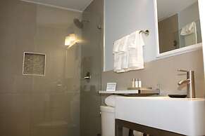 El Royale Gardens Near Universal Studios