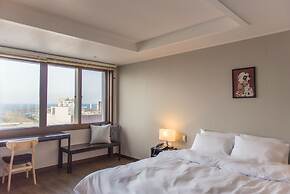 Check Inn Hotel Jeju