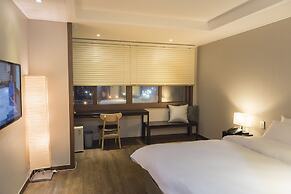 Check Inn Hotel Jeju