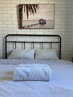 The Shiralee - Hostel